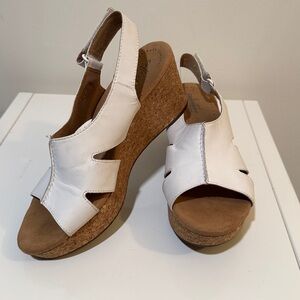 Clarks Collection Women's Annadel Bari White Wedge Size 8.5